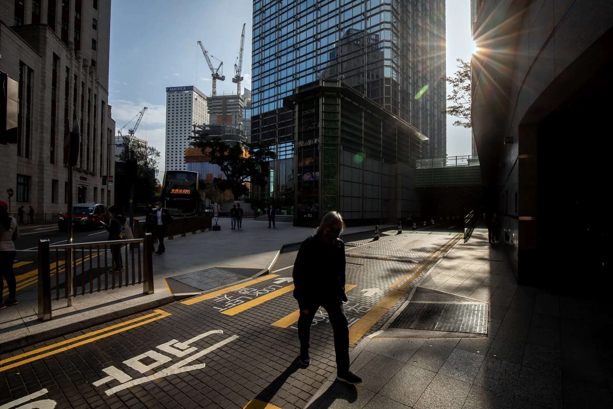 Why Are Expats Leaving Hong Kong? China Communist Party and Covid Change  City - Bloomberg