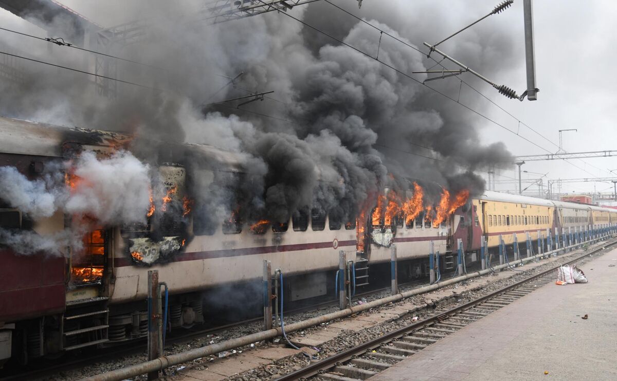 Indian Railways reprimanded for giving free tickets to officials