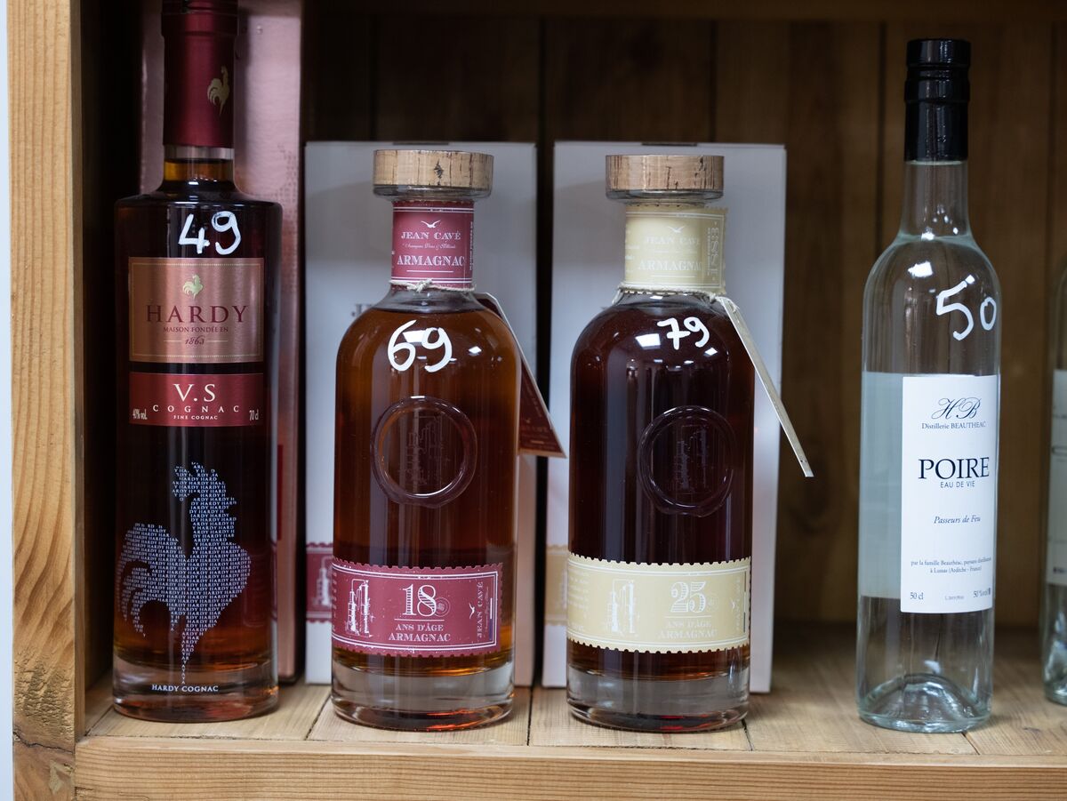 bloomberg.com - Alberto Nardelli - EU Said to Push for a Spirits-Wine Tariff Deal Touted by Arnault