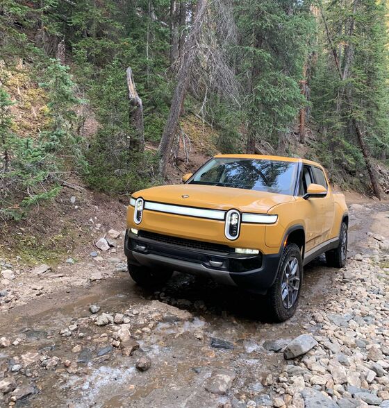 The $73,000 Electric Rivian R1T Is Cute, But It’s Not a Work Truck