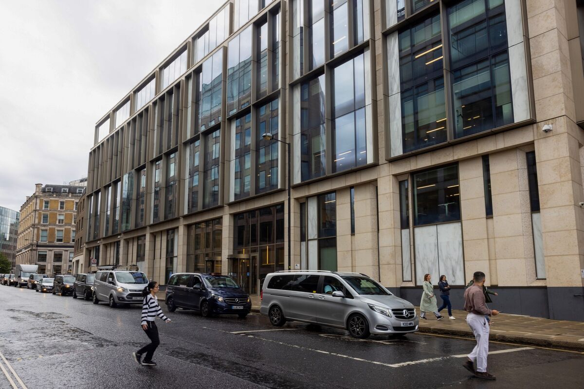 Anglo, Teck Pushed by Canada to Give Head-Office Job Guarantees