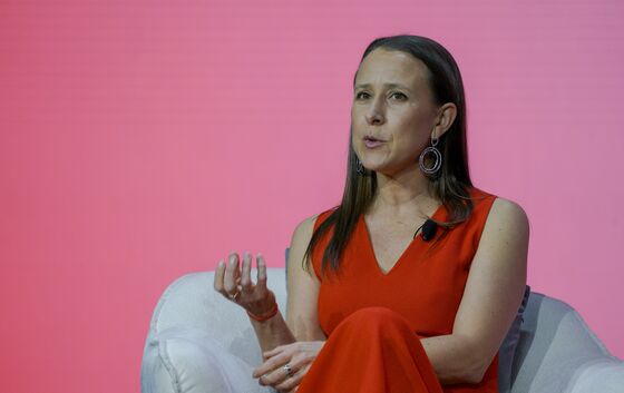 Cutbacks by Ancestry, 23andMe Signal a Shakeout for DNA Industry