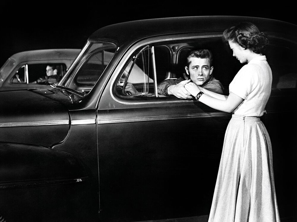 Electric Vehicles Are Still Waiting For Hollywood S Casting Call