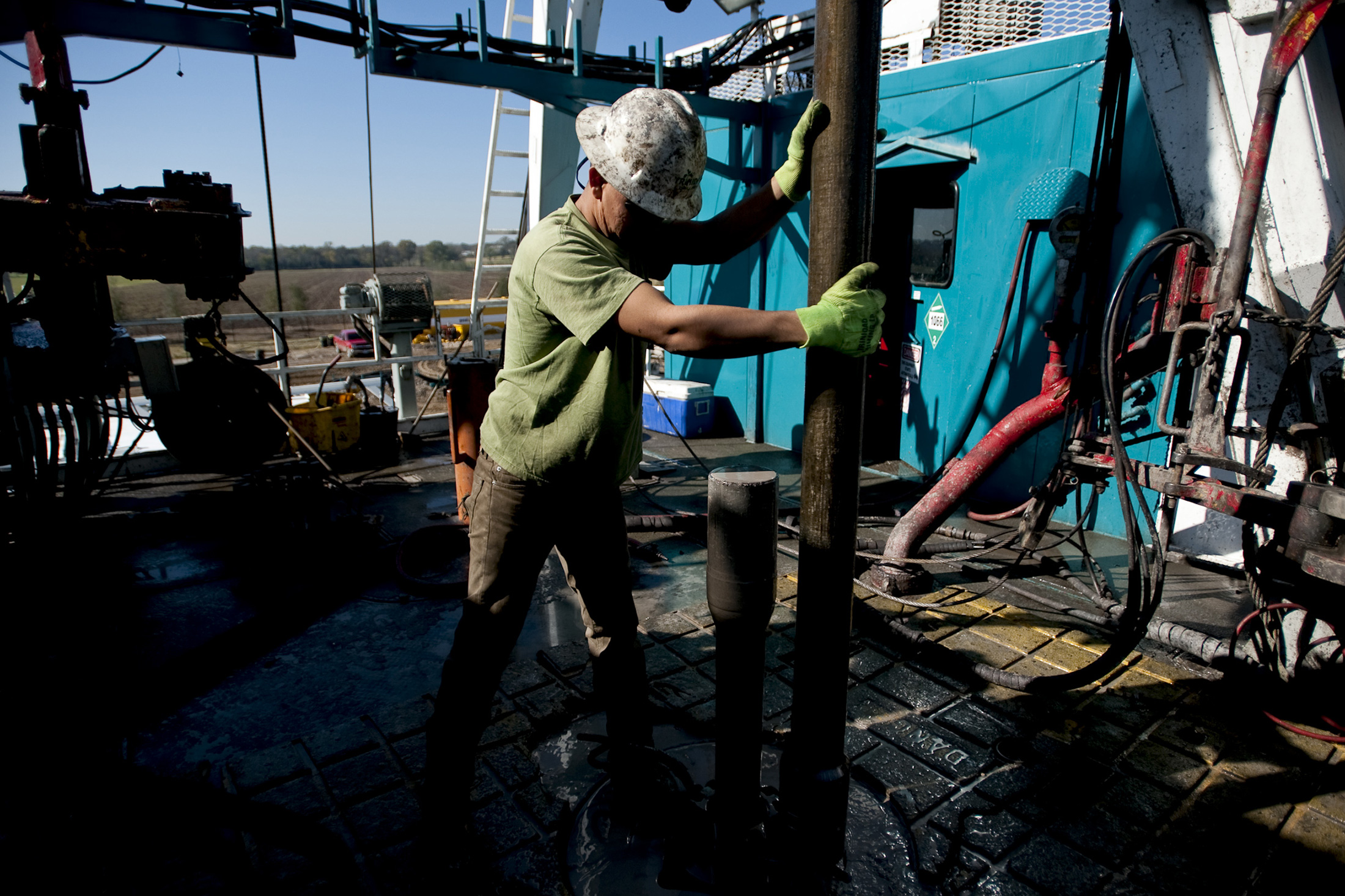 Gas Pioneer Chesapeake Embarks on Oil Quest to Escape Junk Label