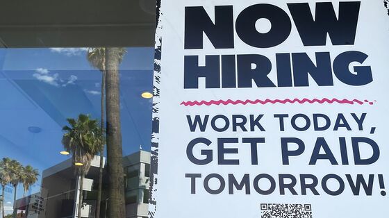 U.S. Job Openings Rise to Record, Underscore Hiring Difficulties