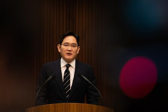 Samsung to Replace Division Chiefs, Reorganize Consumer Business