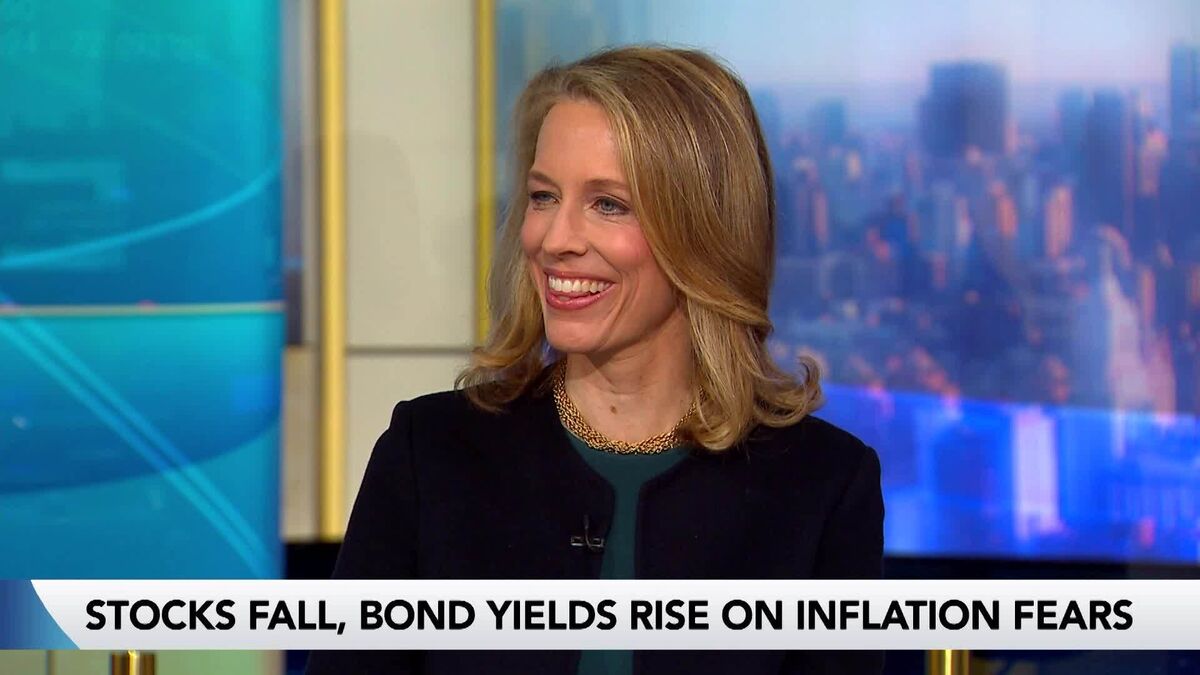 UBS's Hoffmann-Burchardi: Markets Favor Active Investing (Correct)