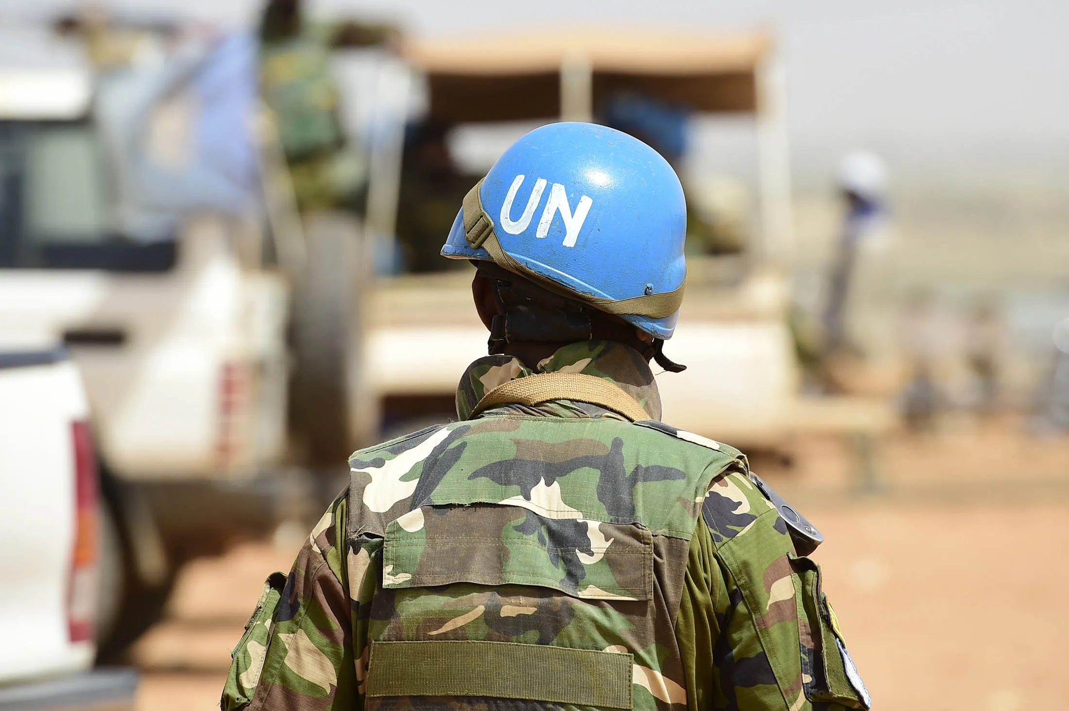 1490164618_un forces soldier peacekeepers