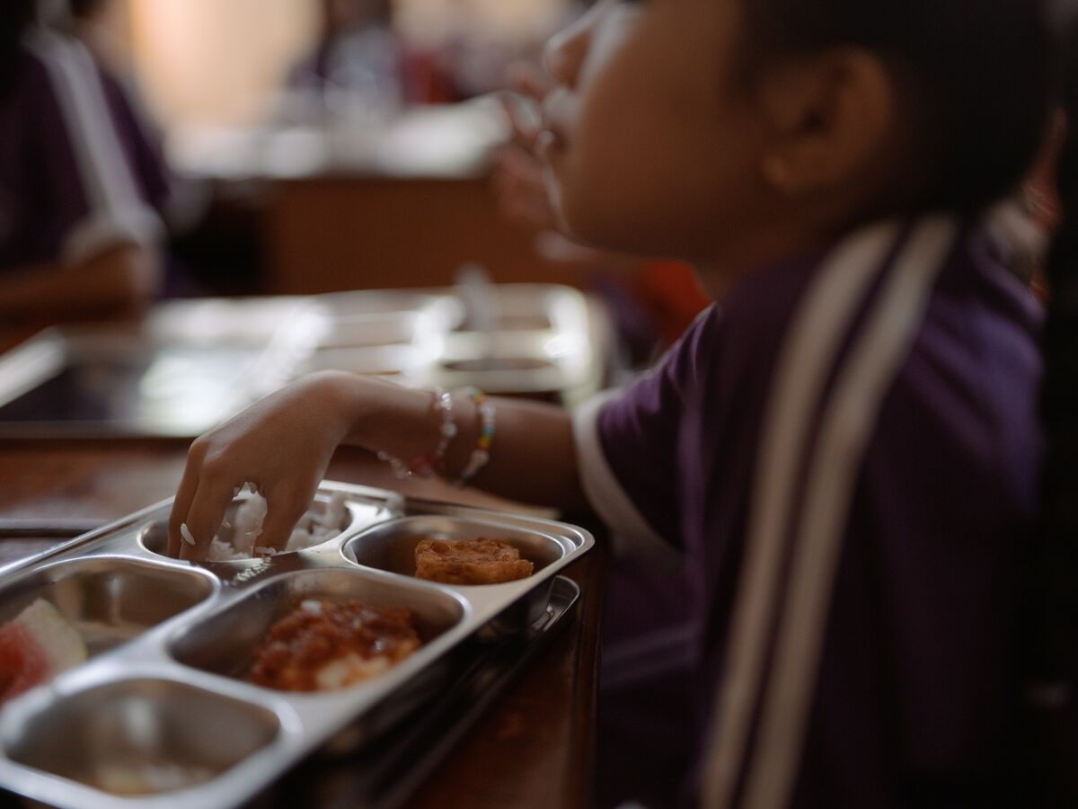 Indonesia group calls for suspension of Prabowo's free meals program amid graft probe