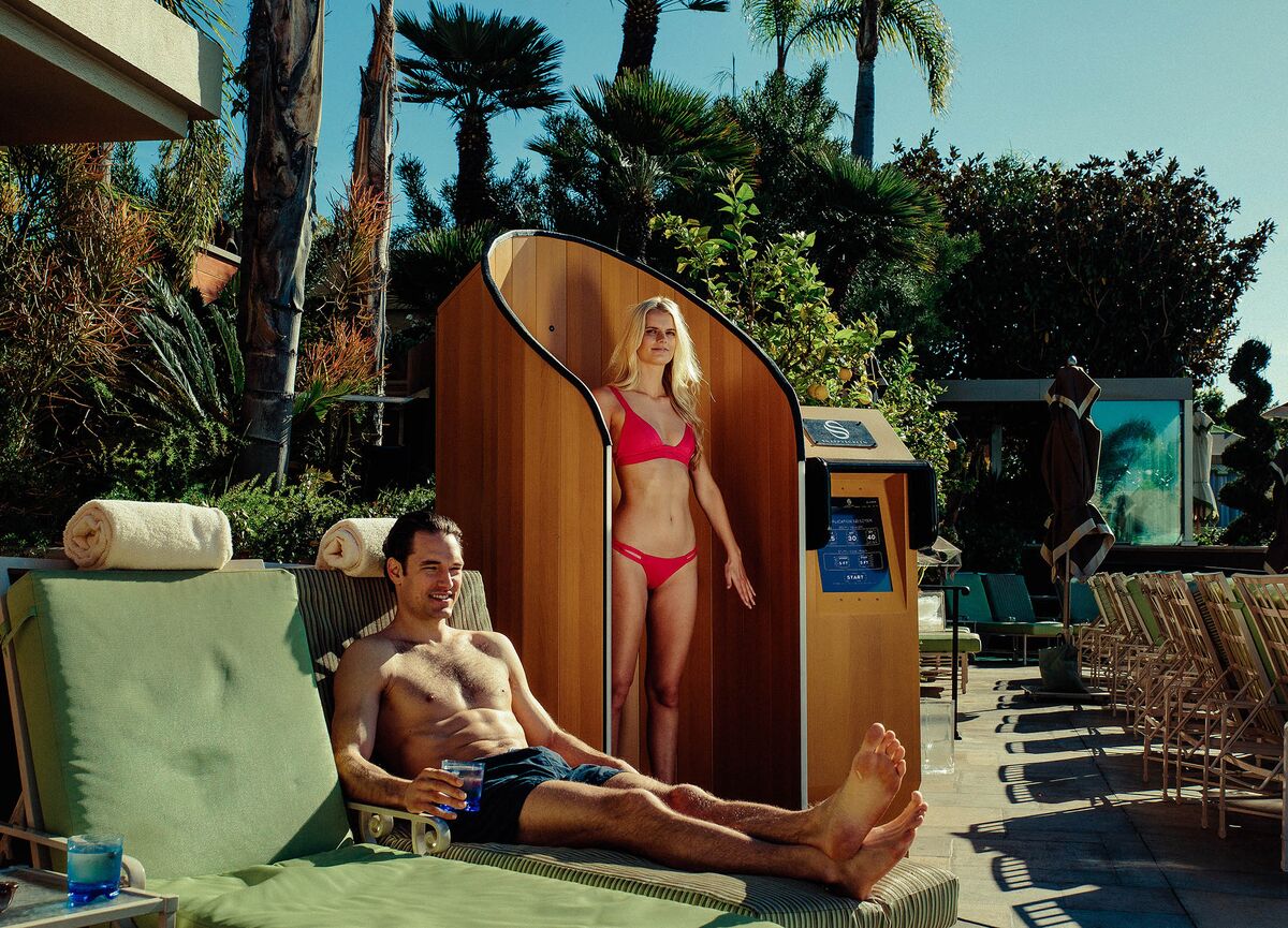 This Bizarre Sunscreen Booth Is Driving Cocktail Sales at Hotel Po...
