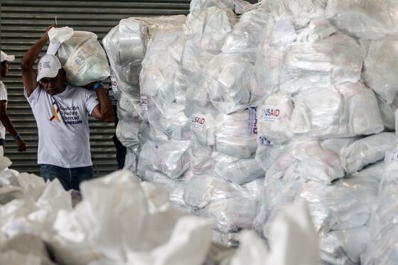 More U.S.-Sent Humanitarian Aid for Venezuela Lands in Colombia