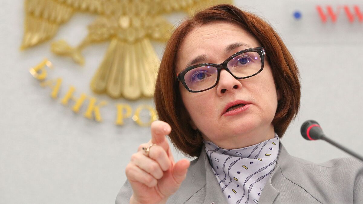 Putin Nominates Bank of Russia Head Nabiullina for New Term - Bloomberg