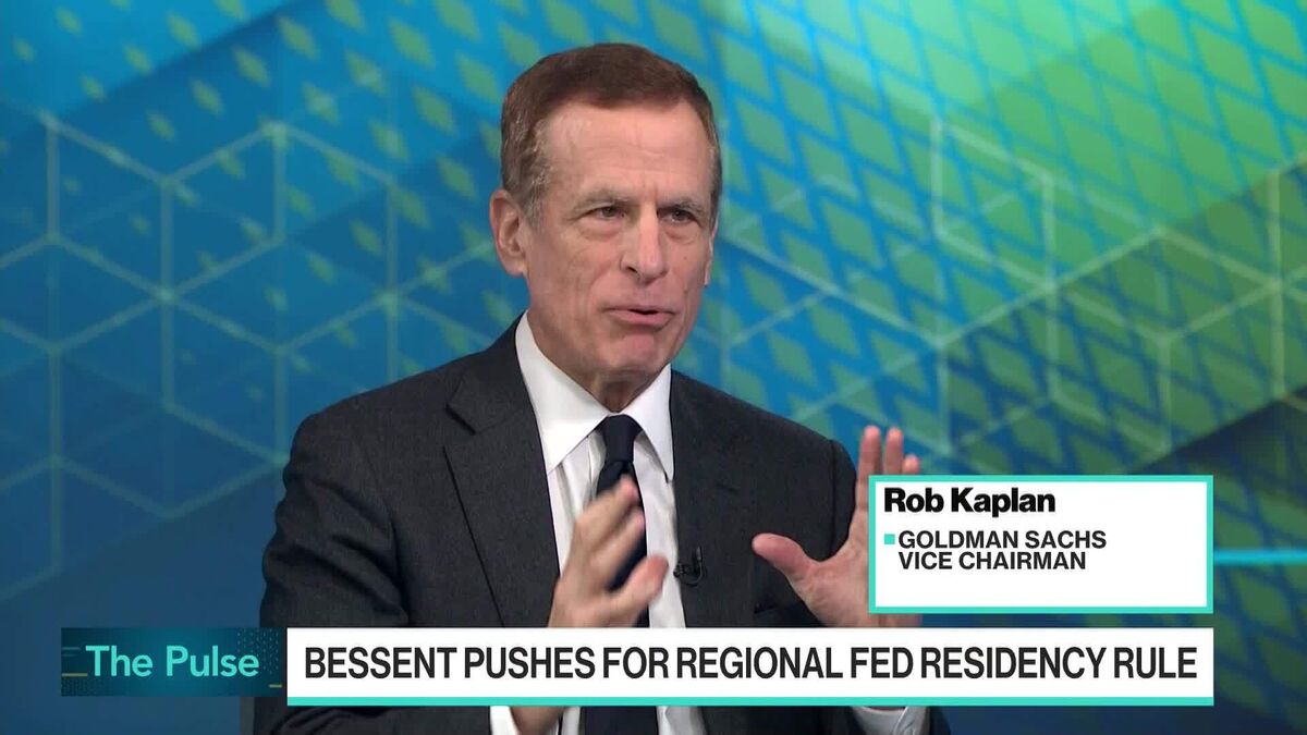 ⚫️ BLOOMBERG: "Il futuro della Federal Reserve: equilibrio tra politica e innovazione nel mondo dell'IA"