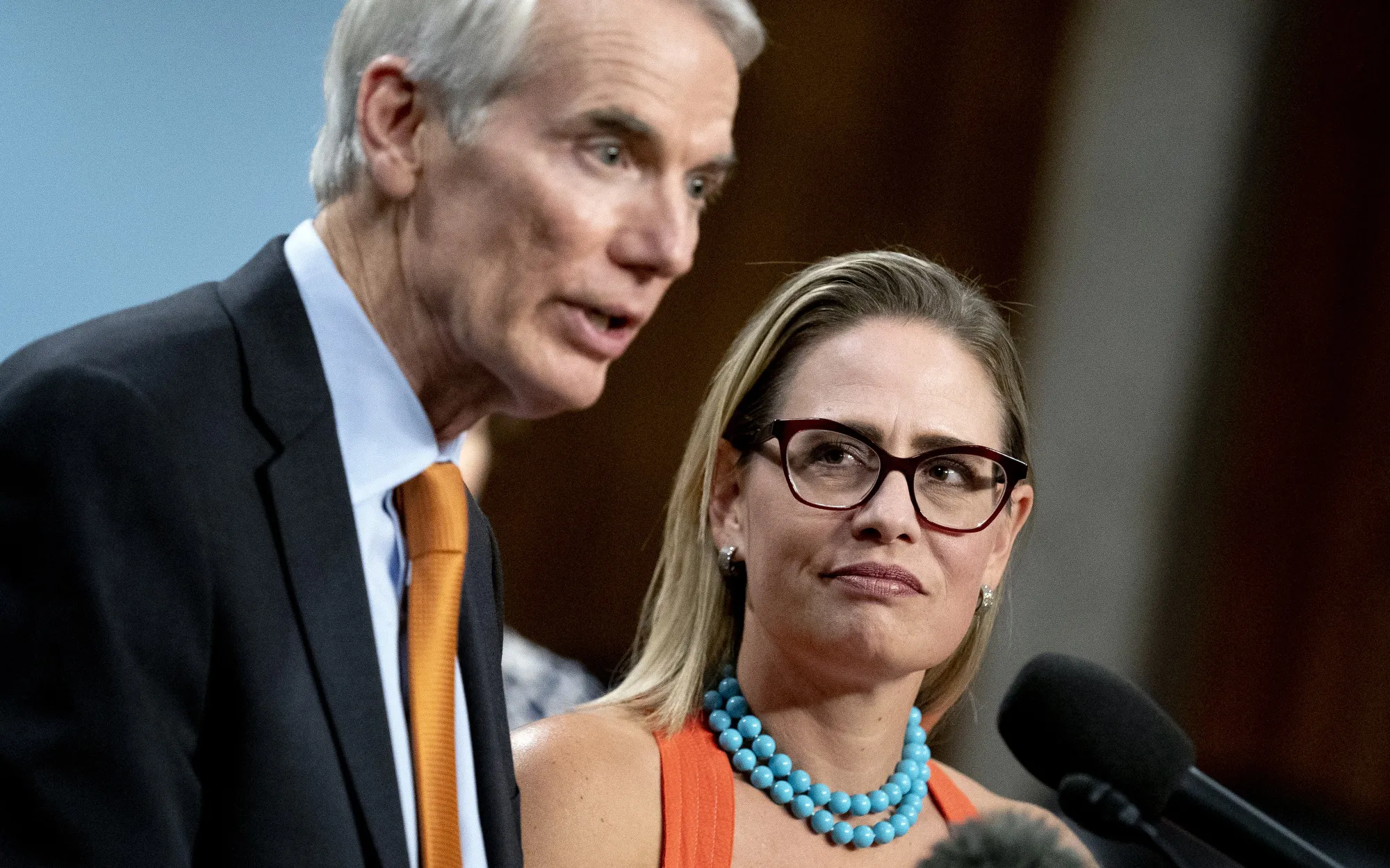 Cryptocurrency Reporting Deal Reached by Senators; Unclear If It Will Get  Vote - Bloomberg