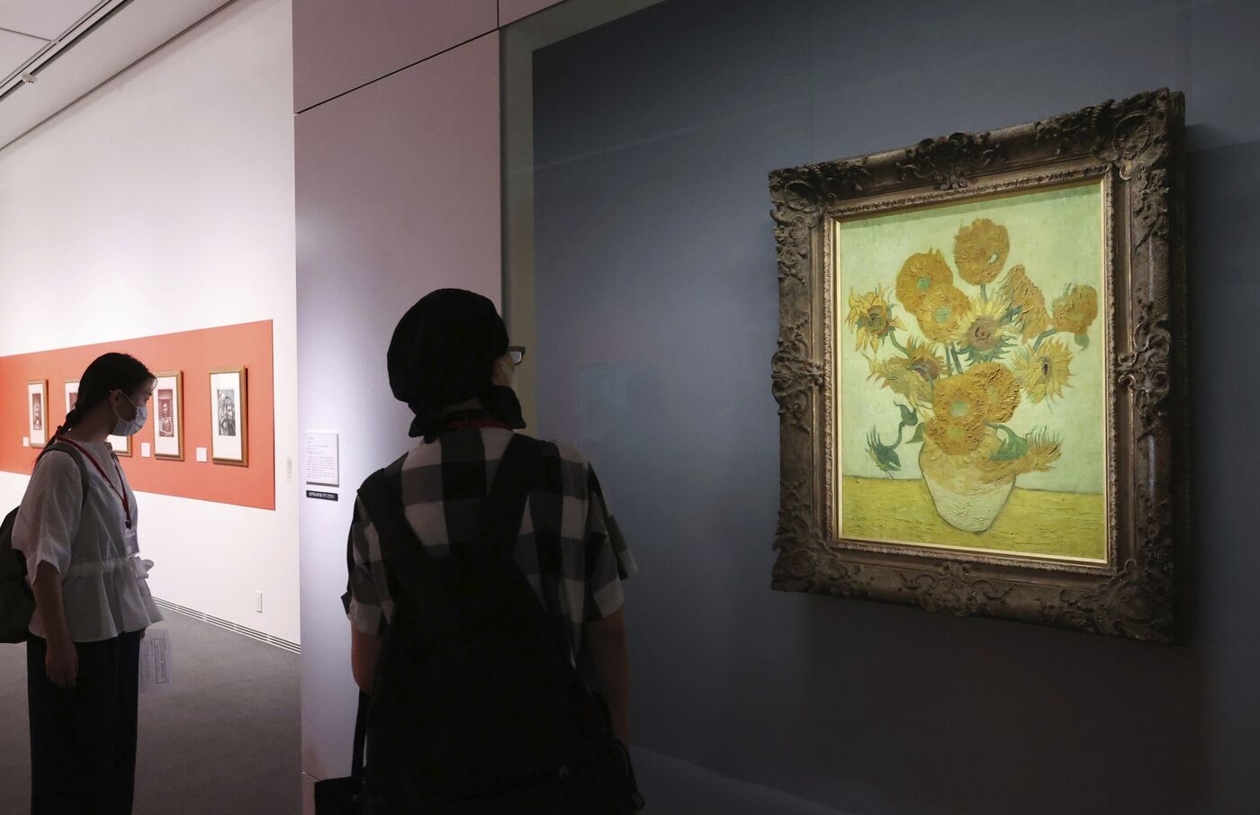 Banker’s Heirs Sue Japanese Insurer Over Nazi-Era Van Gogh ‘Sunflowers ...