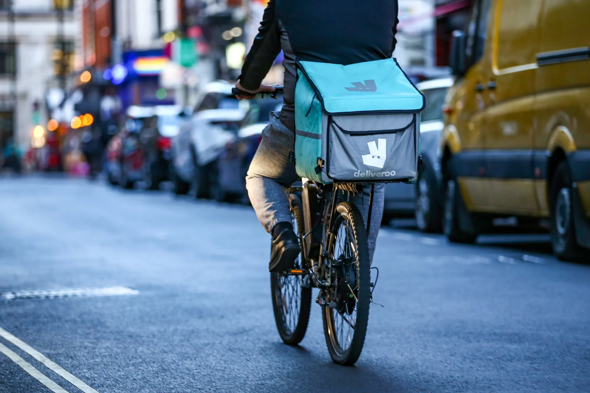 Covid-19 Lockdowns Provide Boost For Online Grocery And Takeaway Sales