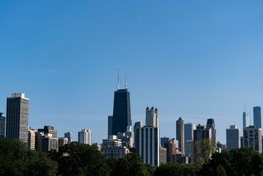 Chicago Delays $643 Million Bond Deal Due To Market Volatility