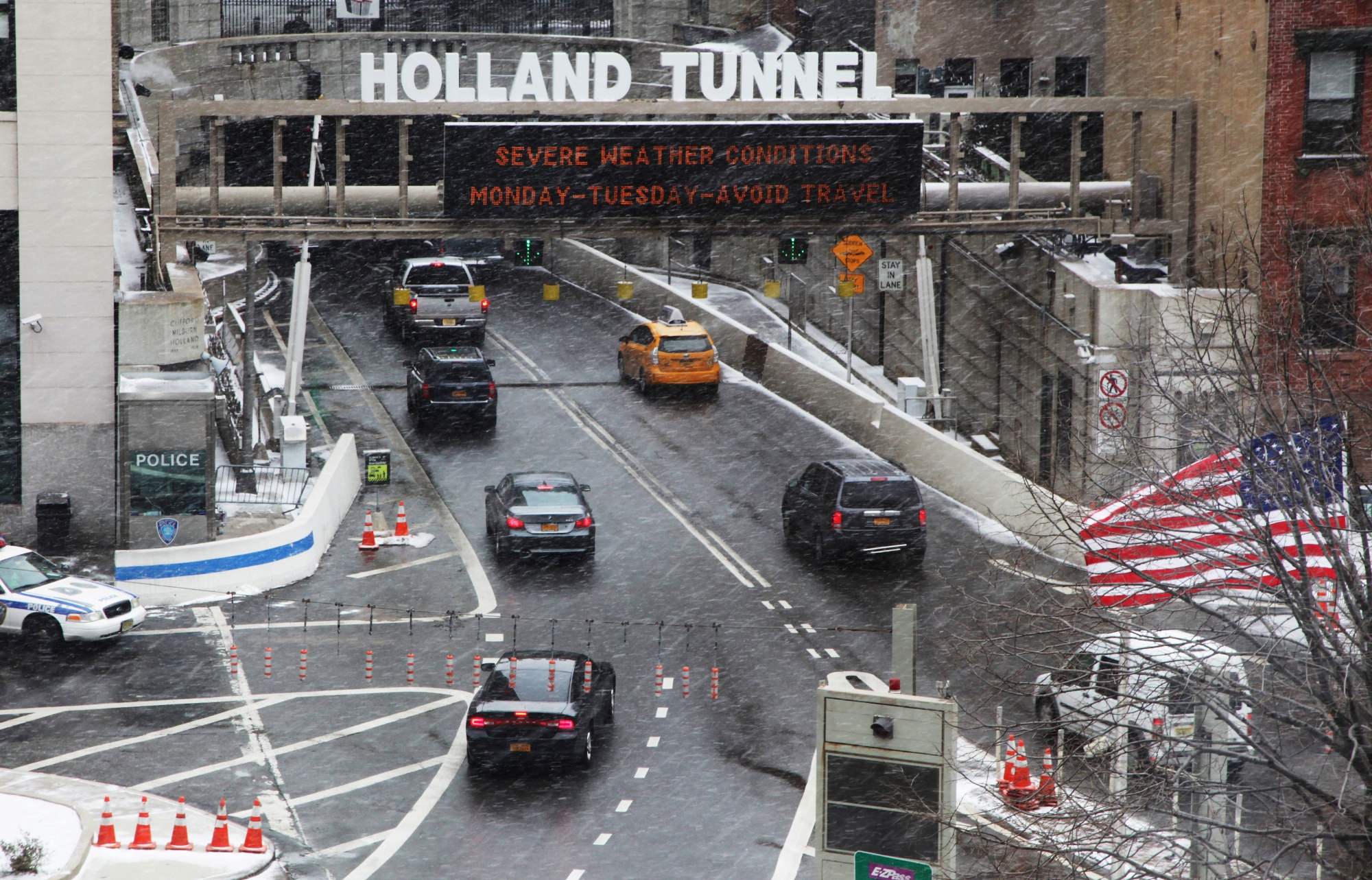 The Super-Secure Quantum Cable Hiding in the Holland Tunnel - Bloomberg