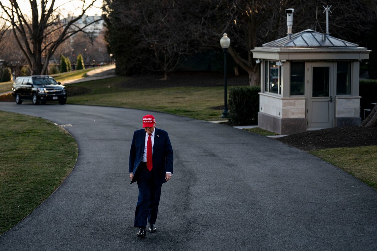 Trump’s Iran Deal Slowed By Couriers in Complex Peace Process