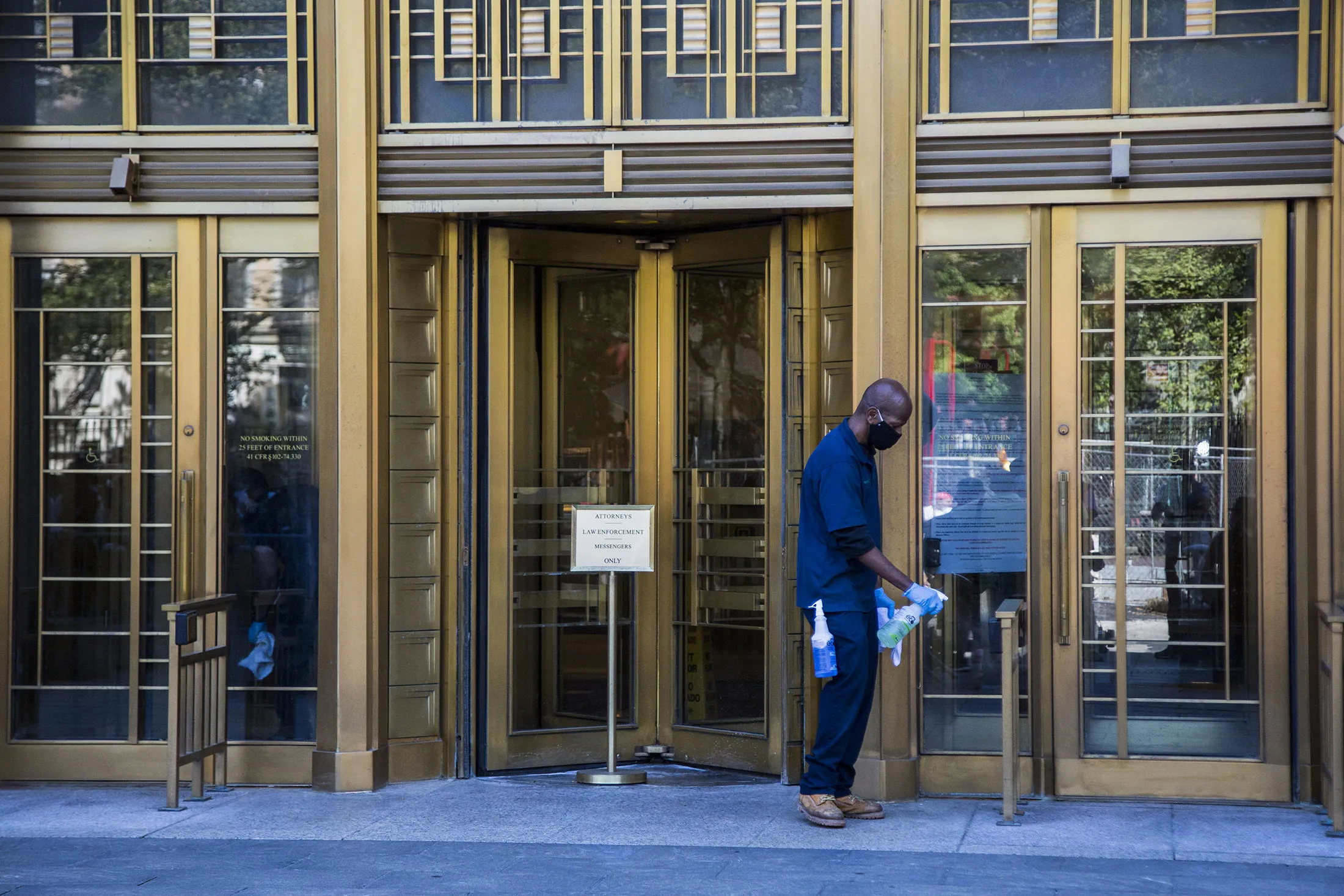 Manhattan Federal Court Halts Jury Trials on Covid Concerns - Bloomberg