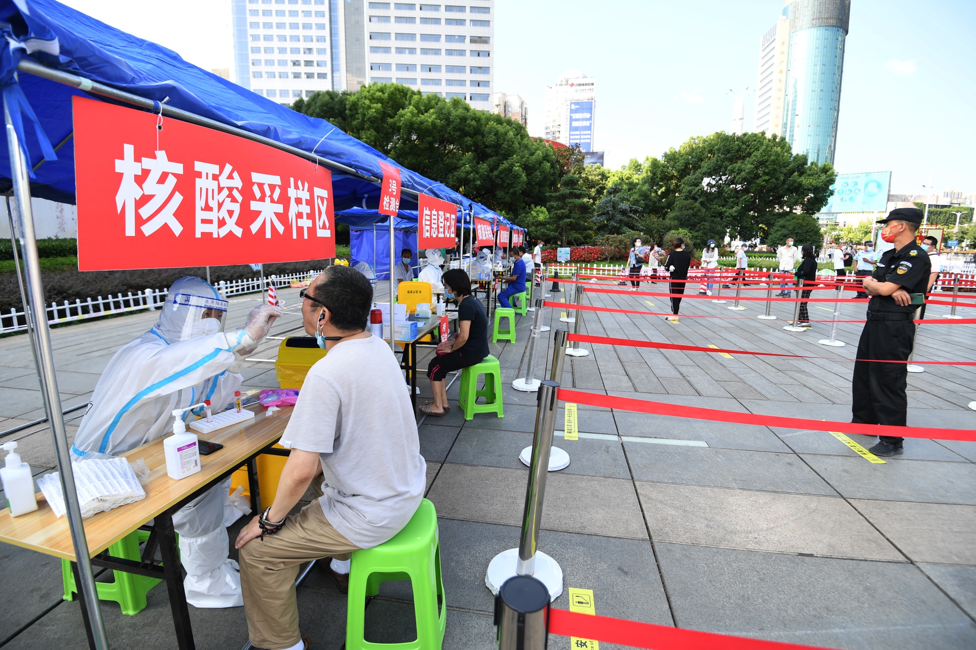 China City Of Guiyang Locks Down Some Areas To Contain Covid Outbreak 