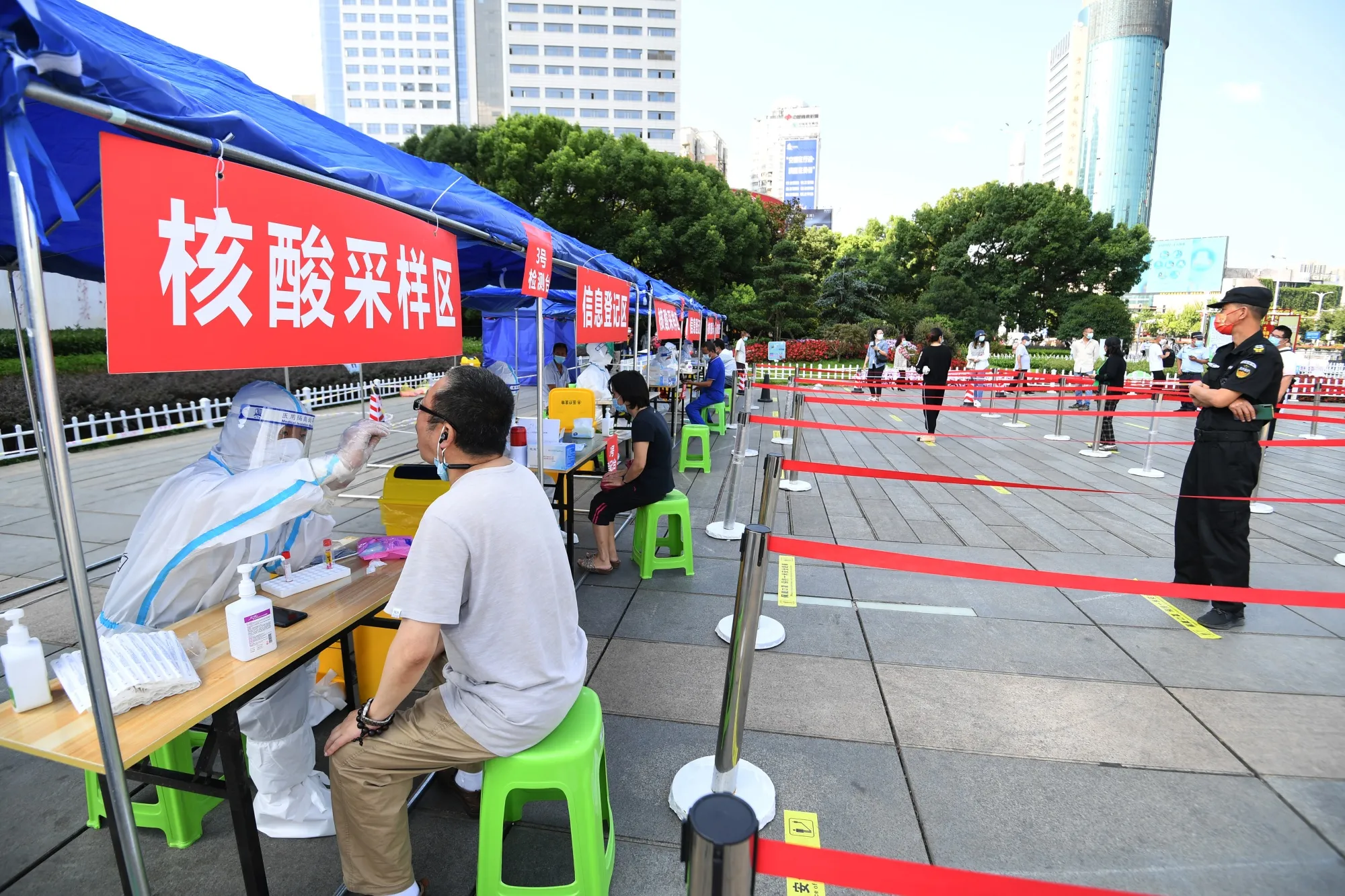 Covid-19 testing in Guiyang on Sept 5.