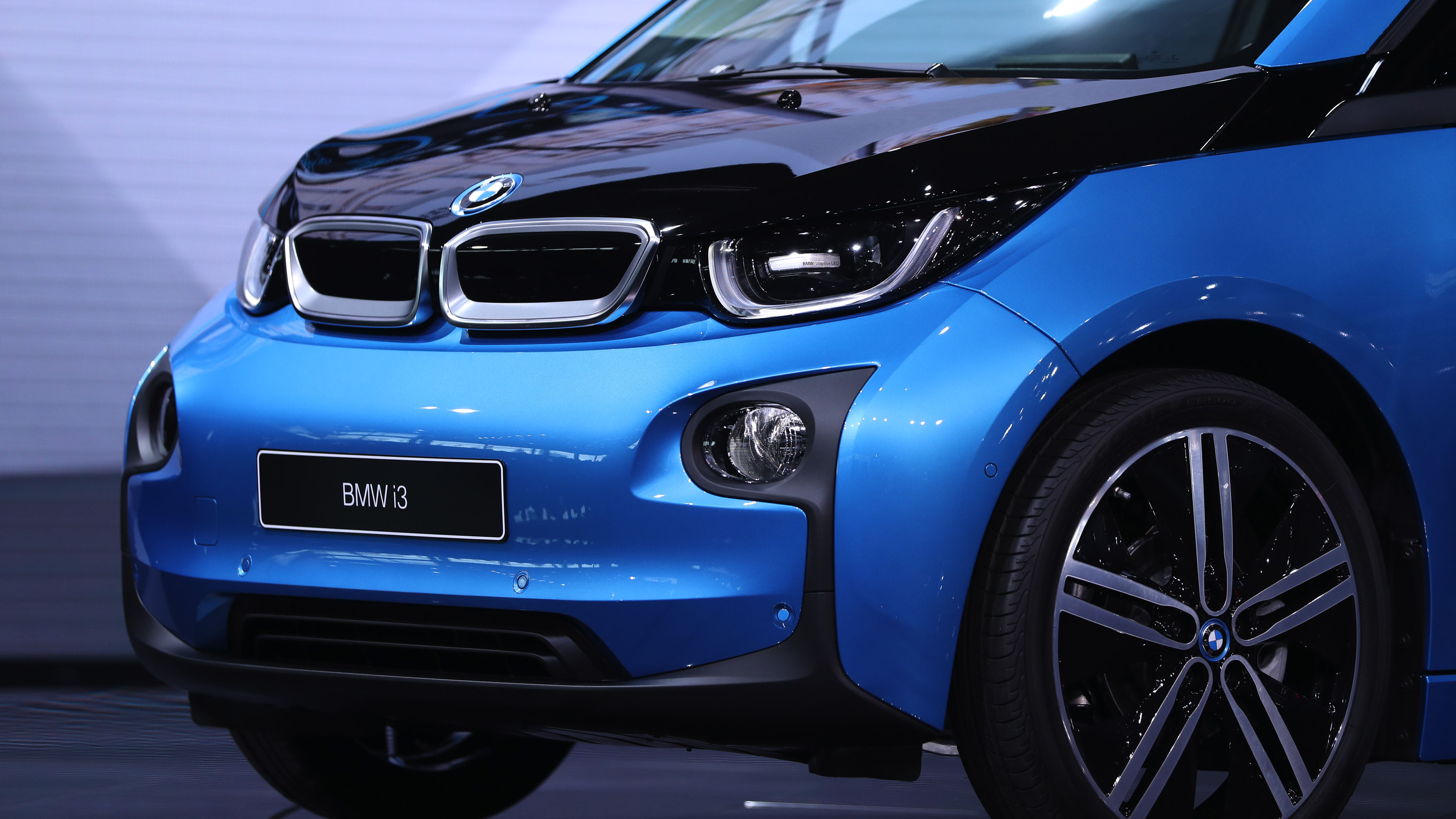 Bmw Set To Roll Out Electric Mini X3 Counter Mercedes Push Bmw Set To Roll Out Electric Mini X3 Counter Mercedes Push Bloomberg
