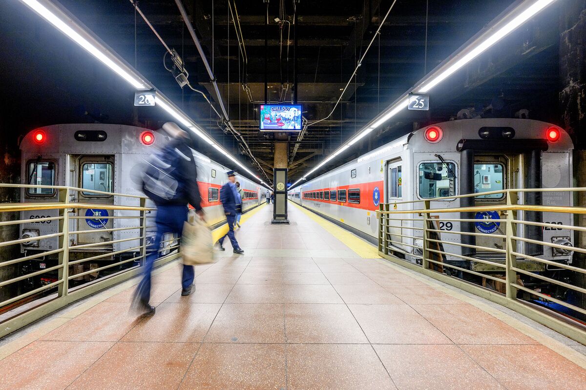 Connecticut's New Haven Commuter Rail Line to Manhattan Faces