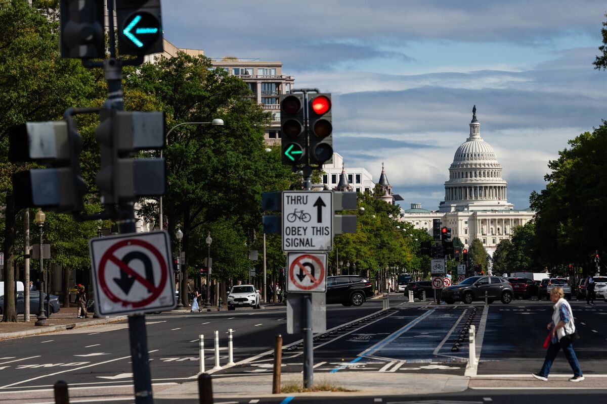 US Stocks Head for Weekly Gain as Shutdown Uncertainty Persists
