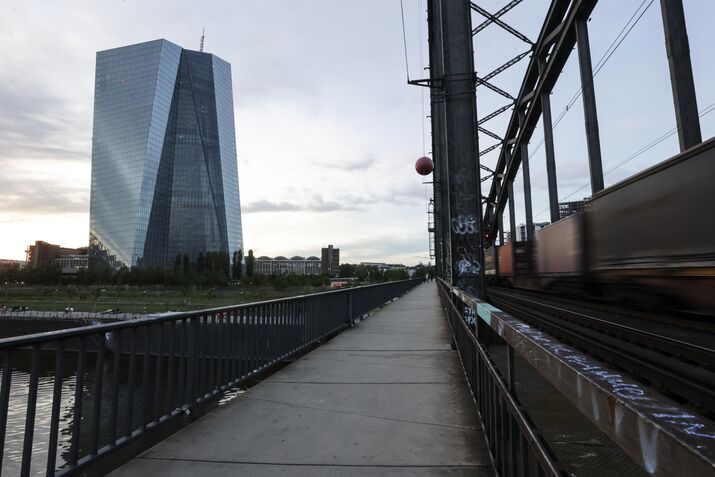European Central Bank as Lagarde's Colleagues Divided Over Strategy 
