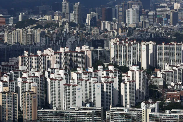 Residential and commercial buildings in Seoul