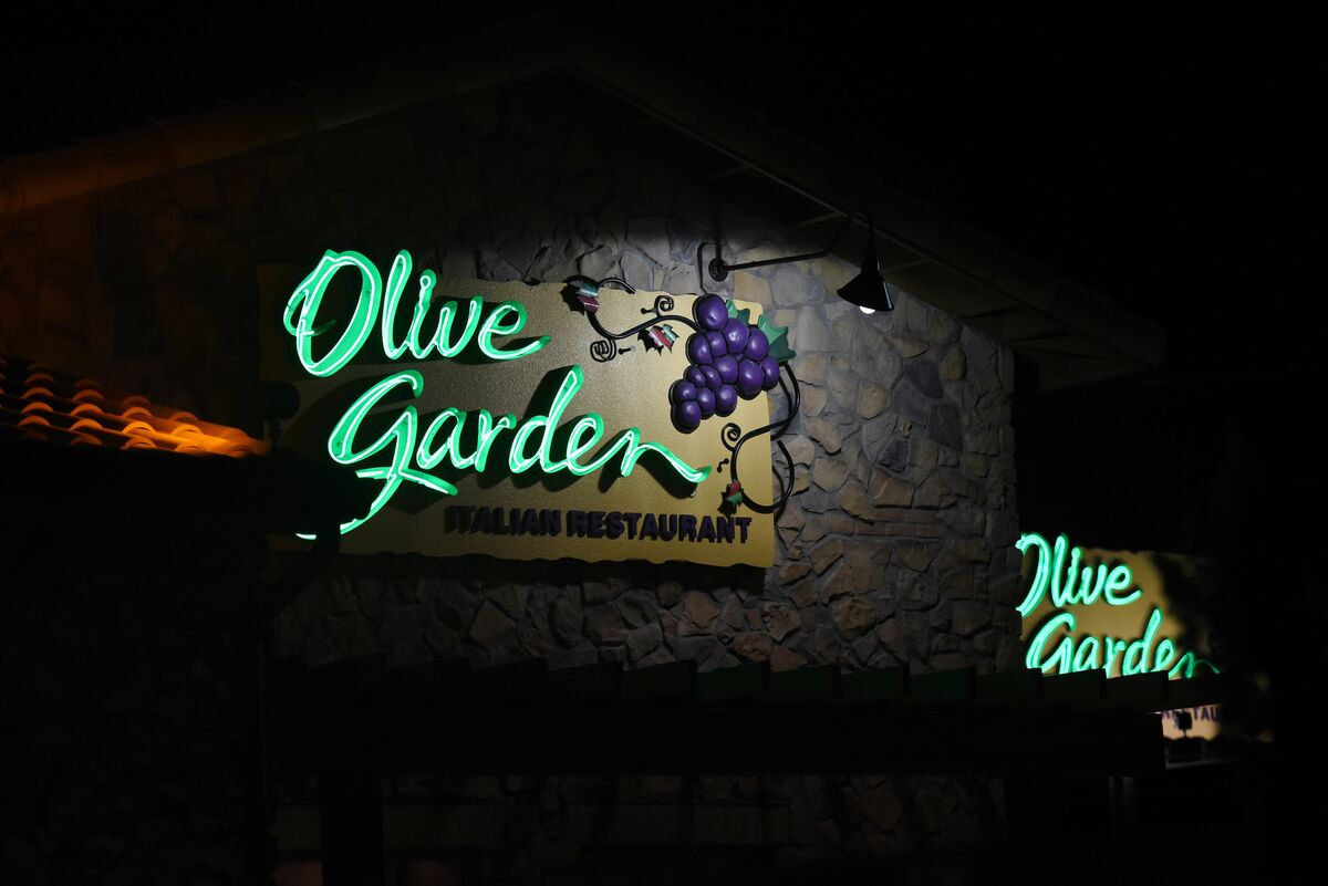 Olive Garden Yanked Into Trump Culture War With CNN ...