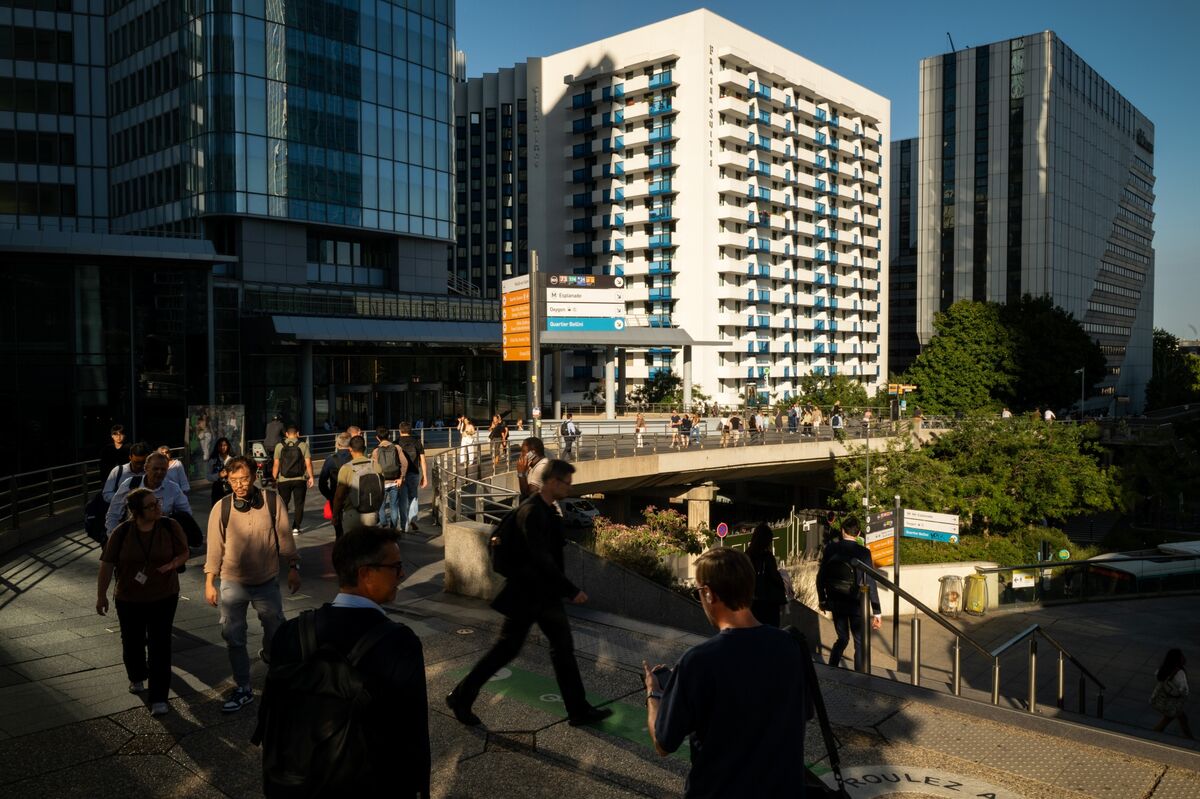 ⚫️ BLOOMBERG: "Crescita dei salari nell'area euro: accelerazione prevista e impatto sui tassi di interesse BCE"