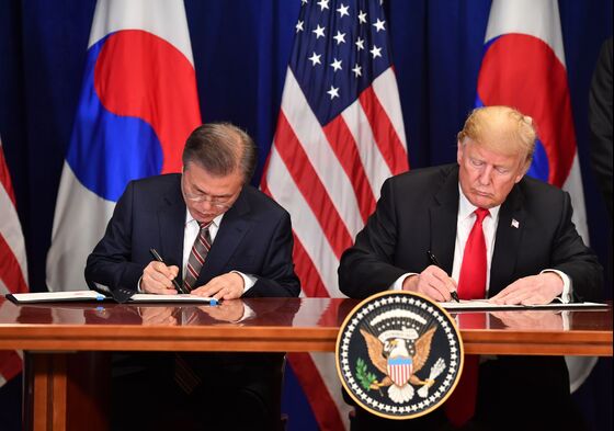 New U.S.-South Korea Pact Spurs Hopes for Nafta, China Deals