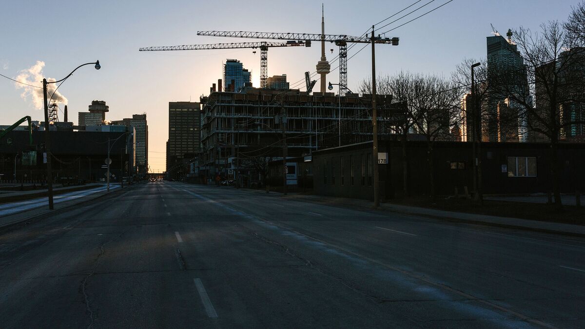 Life After Oil Makes Real Estate Canada's New Economic Crutch - Bloomberg