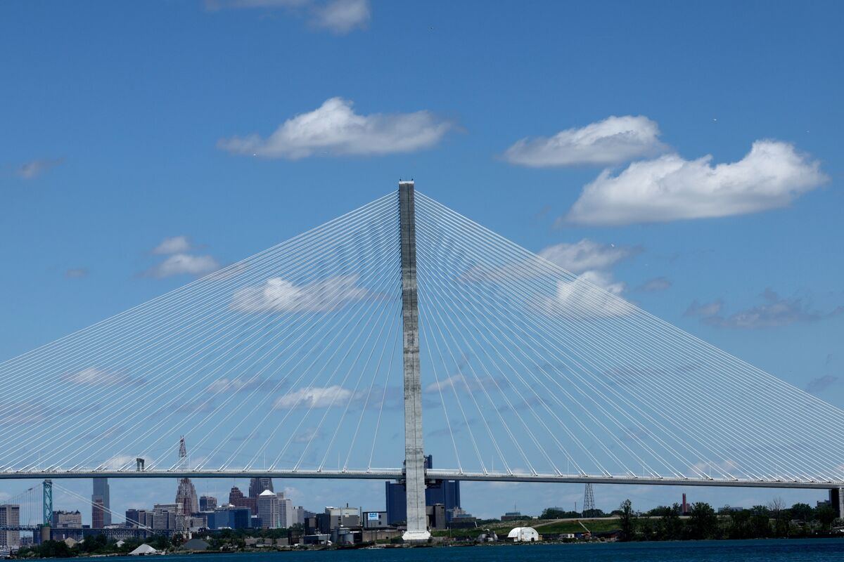 A Document Reveals How the Canada-US Bridge Deal Really Works