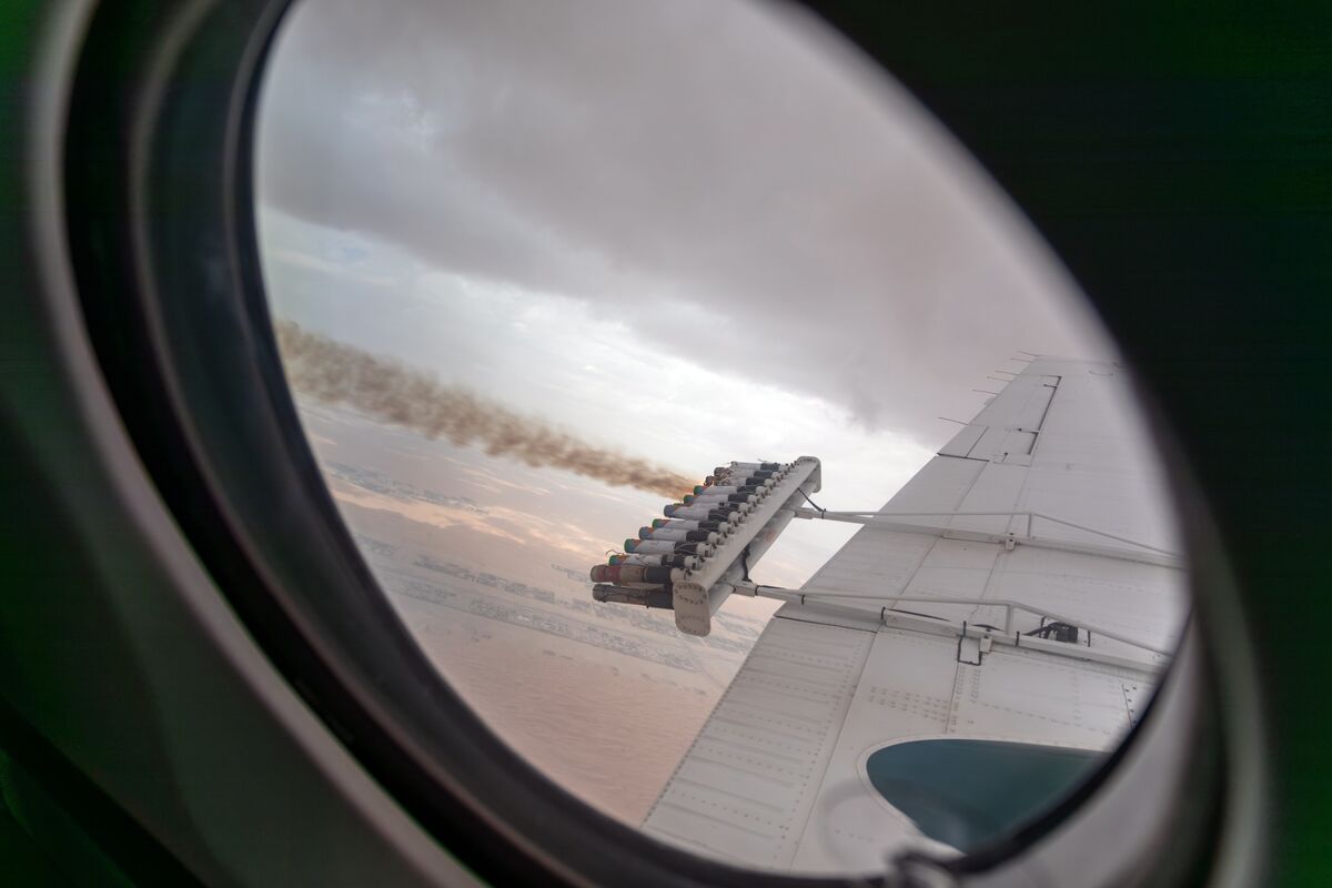 featured image thumbnail for post UAE Is Testing Technologies To Increase Rain From Cloud Seeding