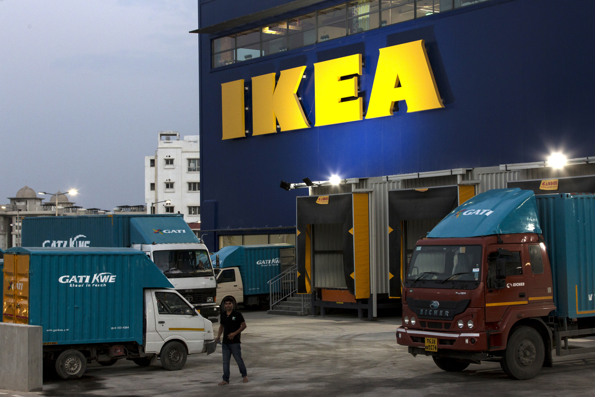 Доставка мебели икеа в россию. Ikea Logistics. Оптимизированная логистика: "ikea". Хендай икеа в России. Ikea's Logistics service.