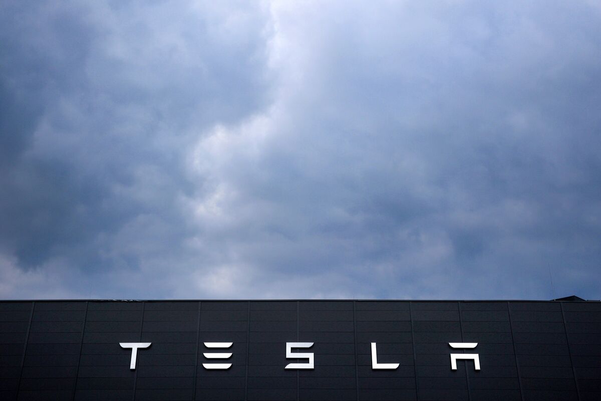 Tesla's 45% Sales Drop Amid Musk Controversy