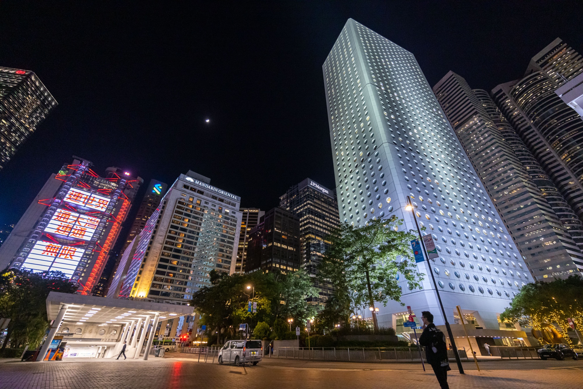 Image associated with story "Tata Sons’ IPO Can Take a Page From a Hong Kong Titan"