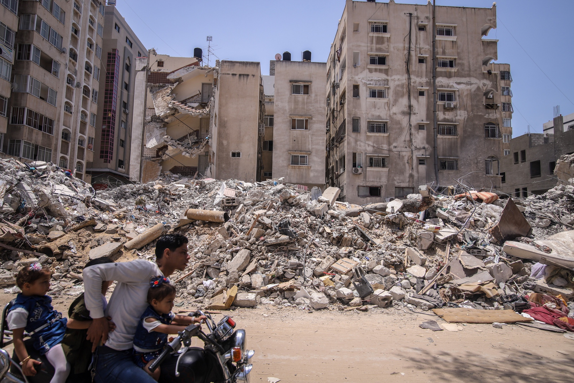 Israel and Hamas Declare Truce - Bloomberg