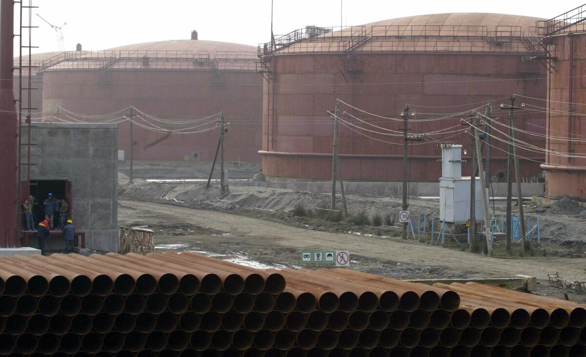 bloomberg.com - Ani Avetisyan - Georgia's Sanctioned Refinery Starts Shift to Non-Russian Oil