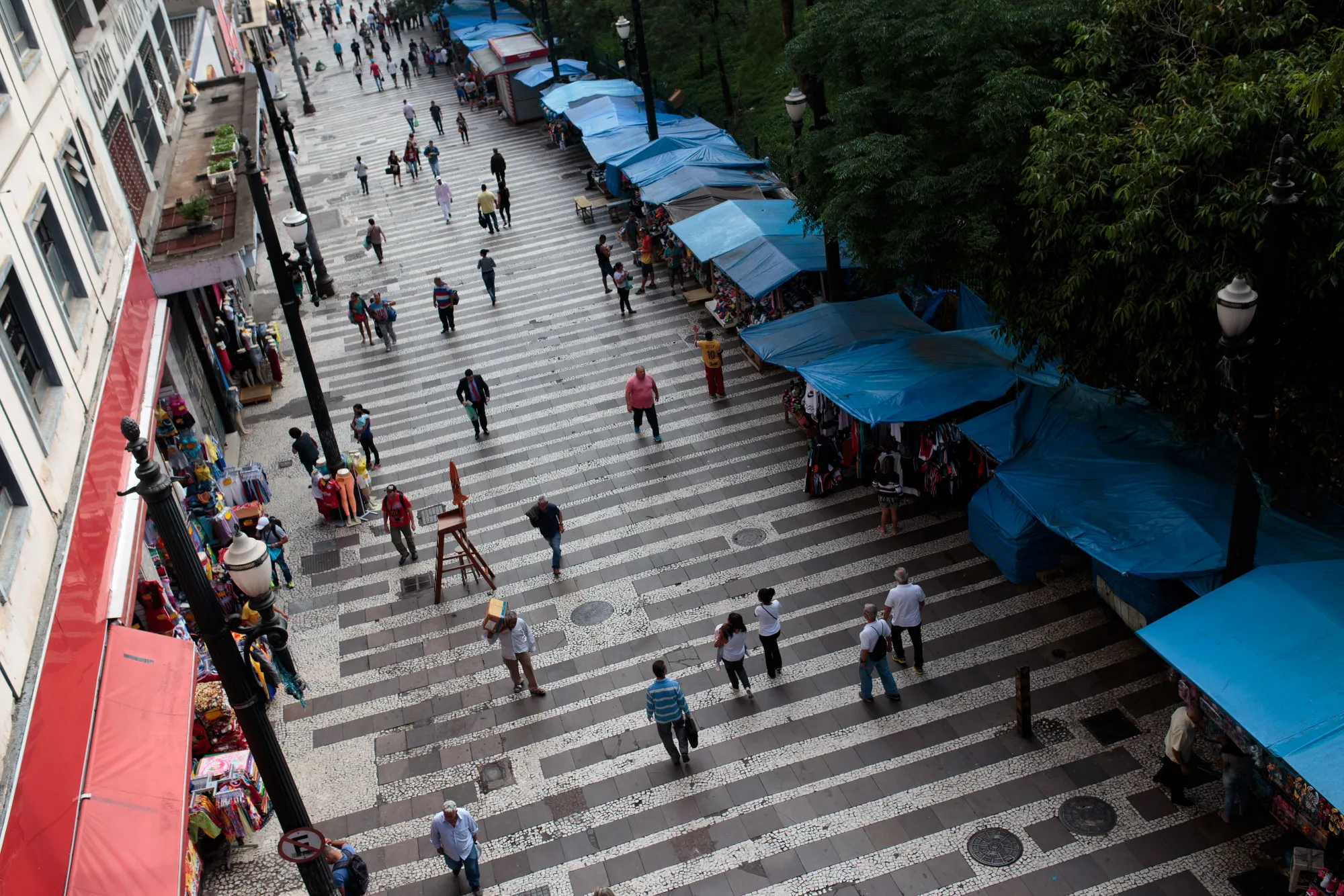 Shoppers are out&nbsp;in downtown São&nbsp;Paulo.