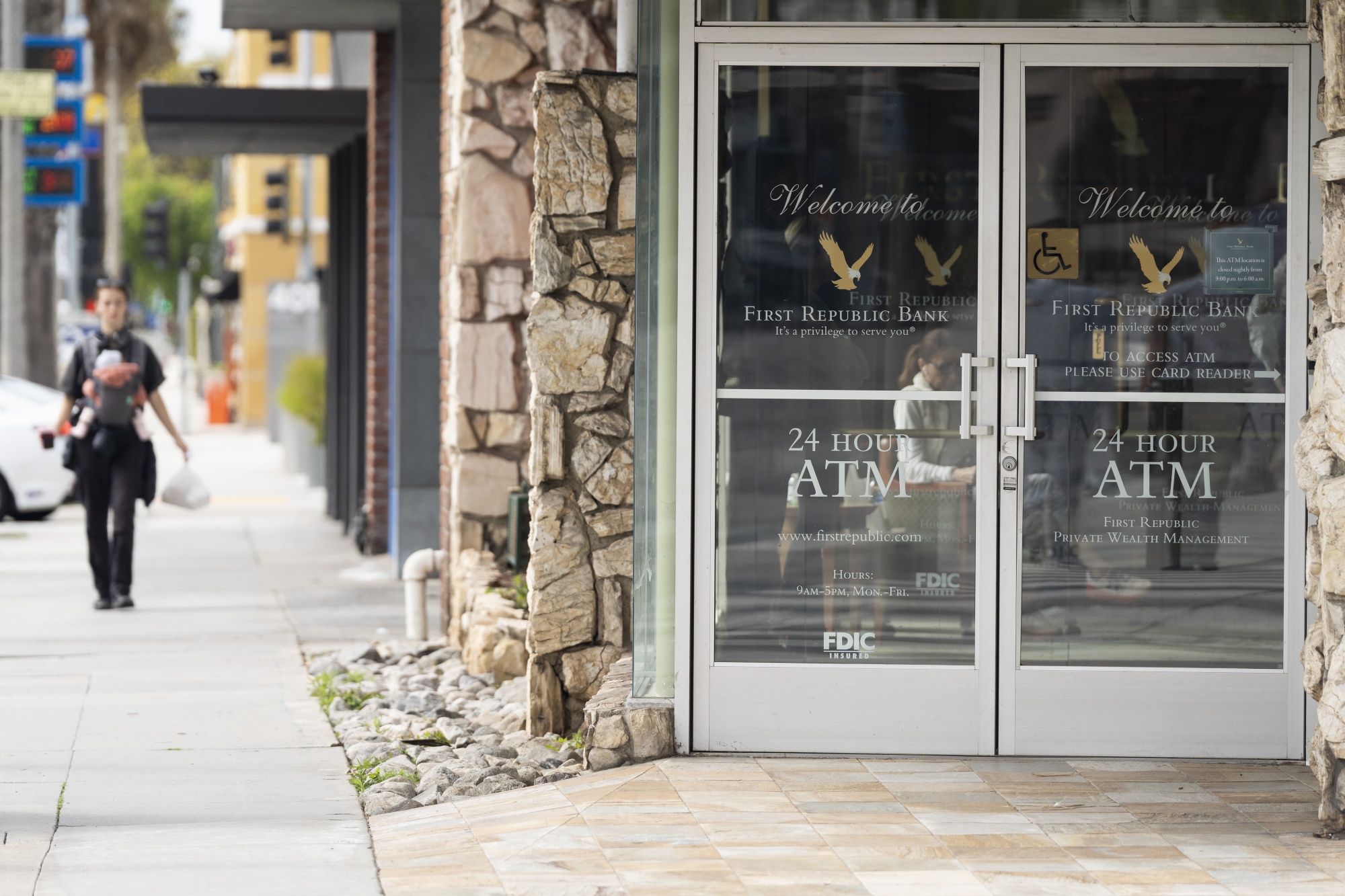 First Republic Shows How Not to Bolster Confidence Bloomberg