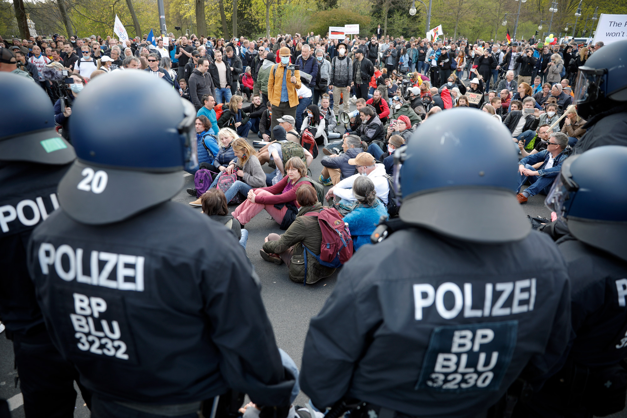 Angela Merkel Braces for Possible Court Setback Over Covid Lockdown Law -  Bloomberg