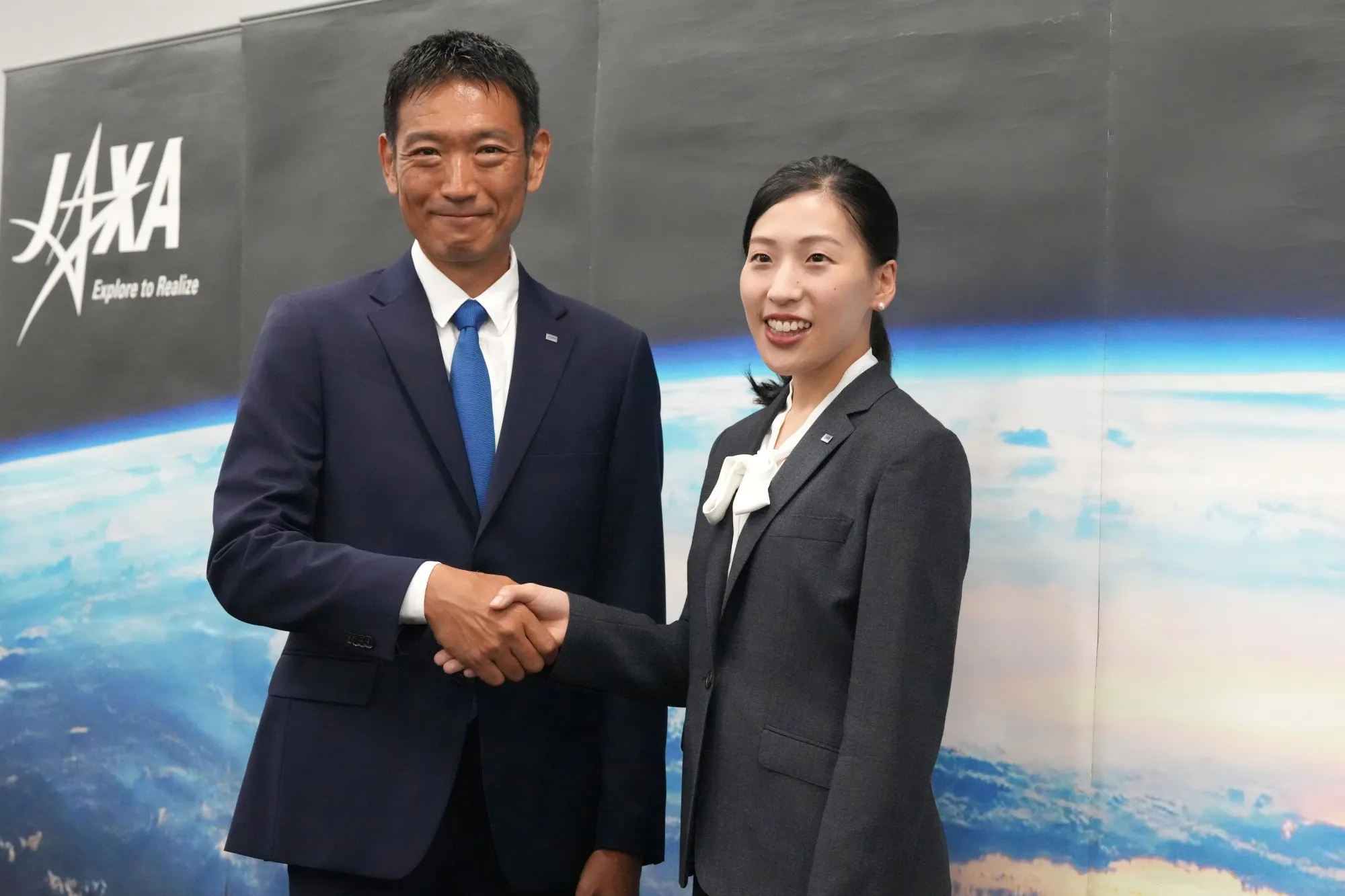 Makoto Suwa, left, and Ayu Yoneda.