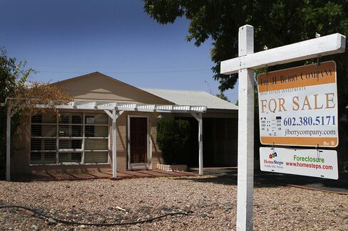 U.S. Foreclosures Rise for First Time in Year