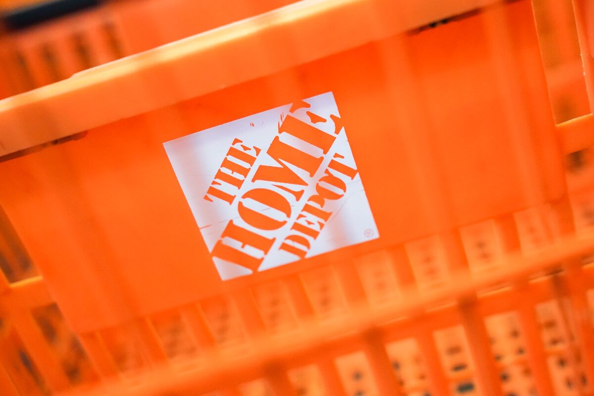 Home DepotHD Supply Deal Is the Kind Warren Buffett Saw Coming Bloomberg