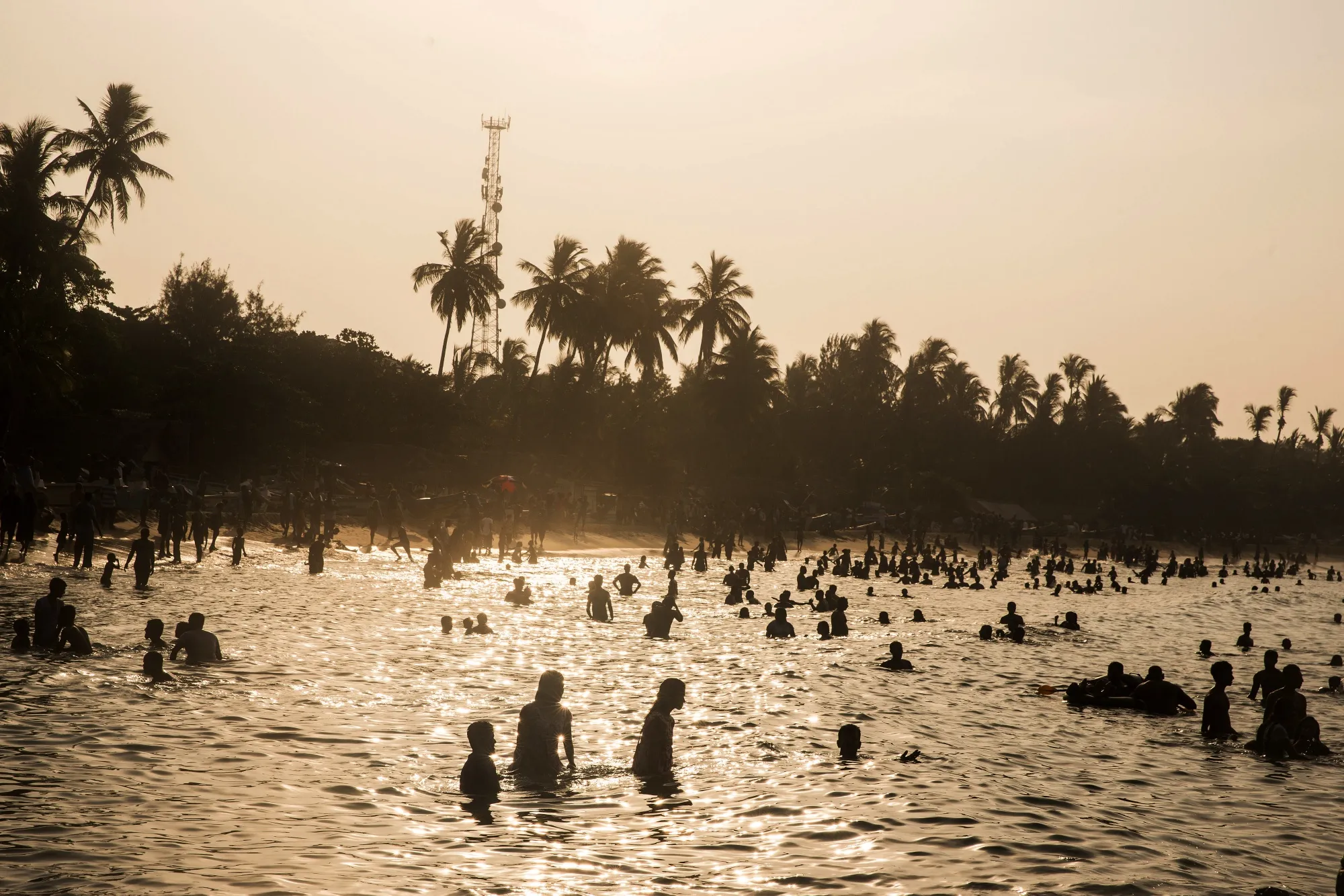 The US Embassy in Sri Lanka told citizens on Wednesday to&nbsp;avoid&nbsp;Arugam Bay in Sri Lanka.