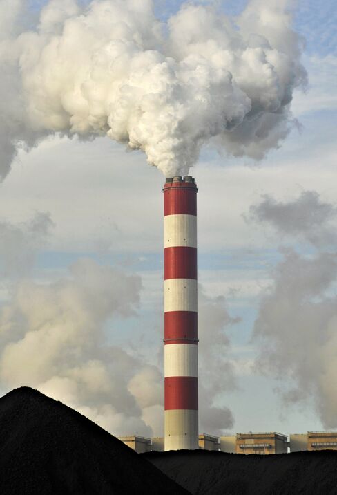 Glut in Permits Sends Carbon Toward Record Drop